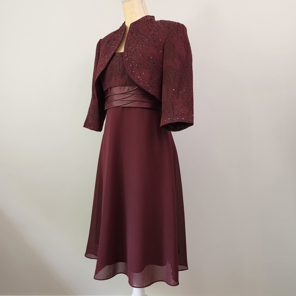 R&M RICHARDS Petites Burgundy Formal Occasion Beaded Bolero Jacket Dress Size 6P - Picture 4 of 12